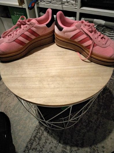 Trainers Adidas gazelle bold j in box