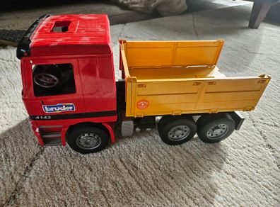 Bruder Truck