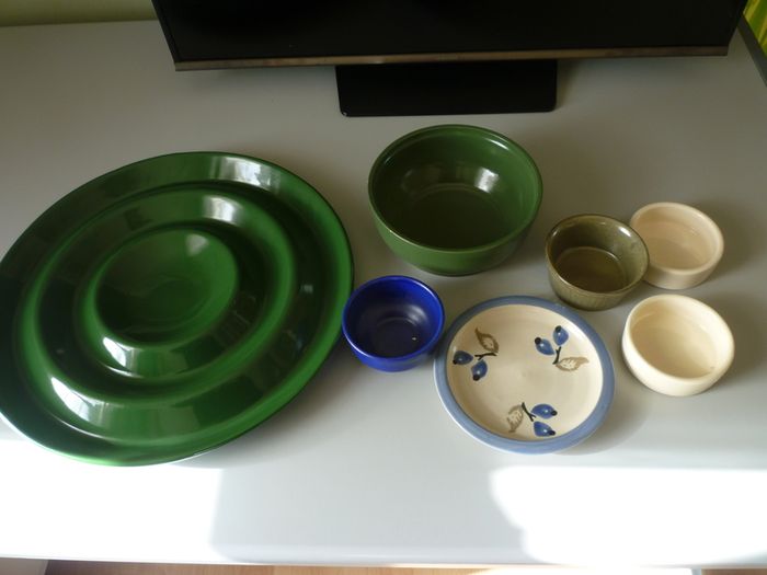 Giant Serving platter, Ramekins, Bowls, Dish. Plate. Moville. 8 ITEMS