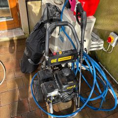 petrol powerwasher