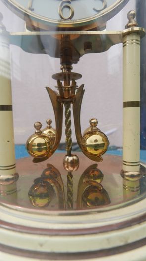 Vintage Kundo  Clock Made In Germany   Battery Operated (works well)