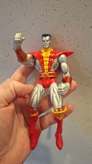 Vintage Rare 1998 Marvel Figures x9