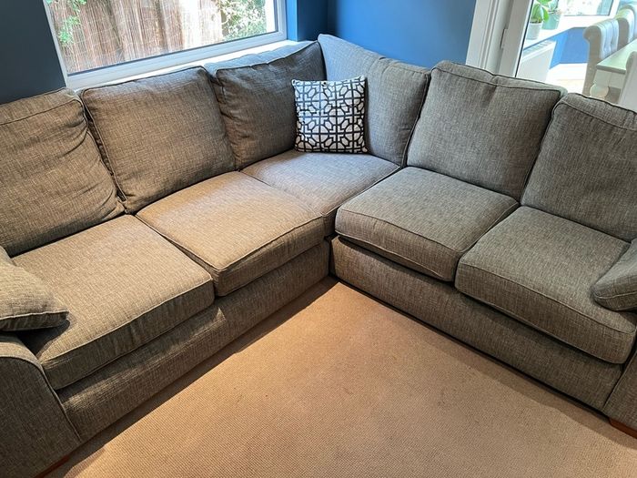 L Shaped Sofa (Grey)
