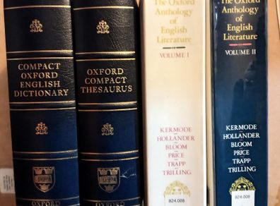Oxford Thesaurus Dictionary English Literature Books