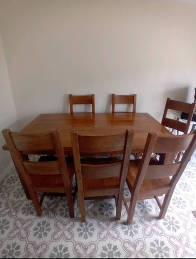 Oak Table & 6 Chairs