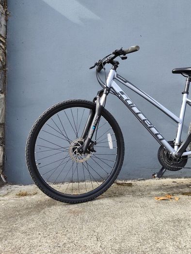 Hybrid bike - Unisex, like new