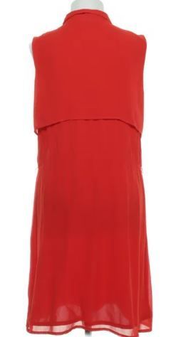 red sleeveless dress