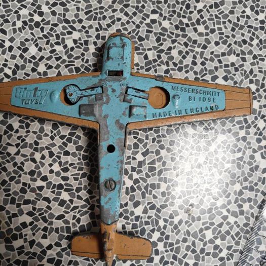 Dinky Messerschmitt BF 109-E for restoration