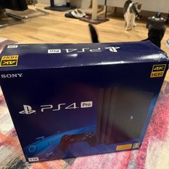 ps4 pro 1TB with one joypad