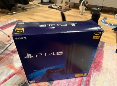 ps4 pro 1TB with one joypad