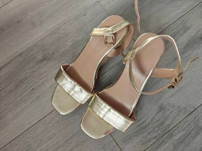 sandal