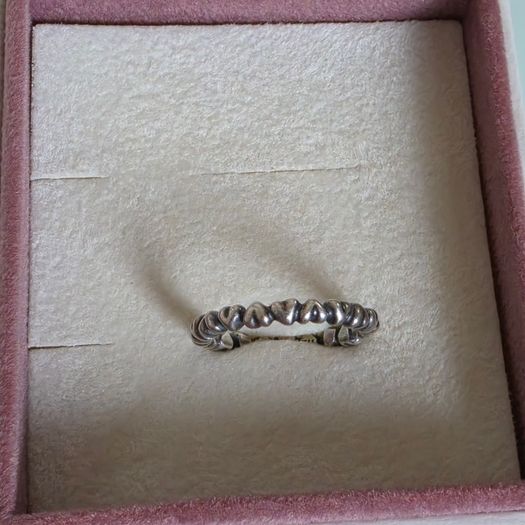 Pandora forever love hearts stackable ring size (52)(no box)