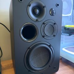 Majority D100X Speakers