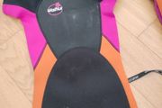 Girls wet suit size 5/6