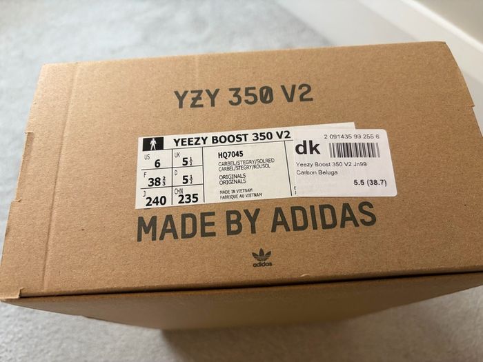 Yeezy Boost 350 V2