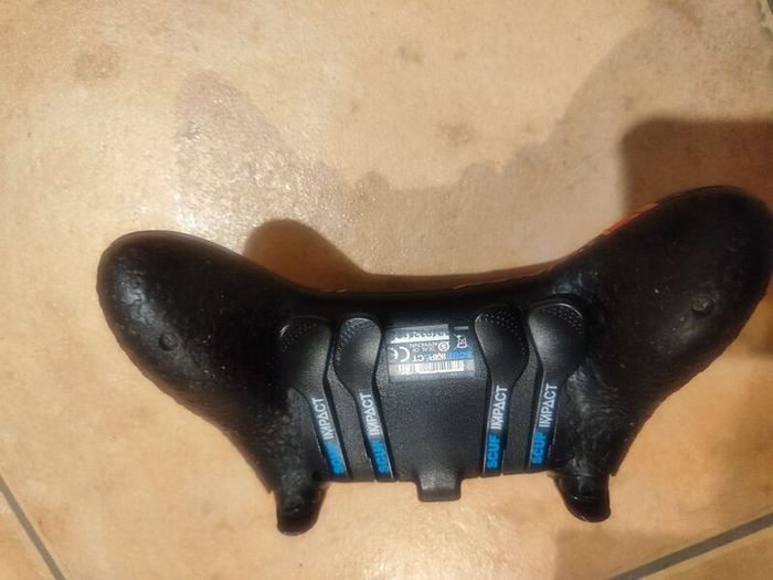 Scuff controller