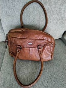 Spikes and Sparrow large brown genuine leather handbag in very good condition with zipped closure and internal pockets and a zipped external pocket see last five photos for exact measurements FREE STANDARD POSTAGE INCLUDED