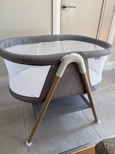 Baby crib