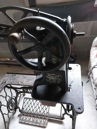 sewing machine