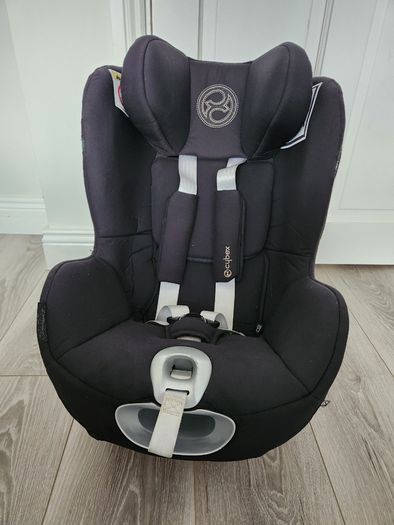 Cybex Z-Line Rotating car seat bundle (Birth to 4 years)
