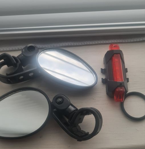 Bicycle or E-scooter mirrors and light