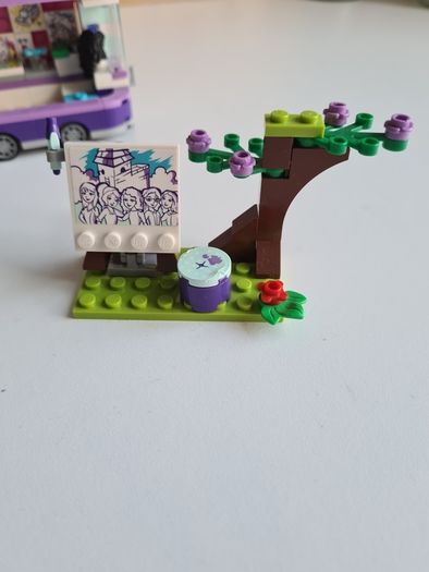 Lego Friends, Emma's Art Stand
