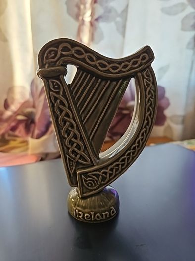Vintage Irish Harp Ceramic