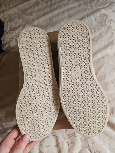 veja pierre white canvas 41