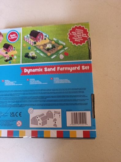 Little Tikes  Dynamic  Sand Farmyard Set.  Age 3+ Years.  NEW.