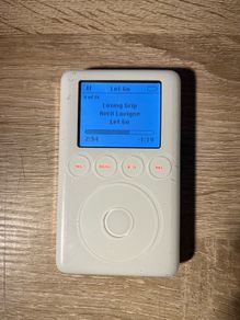iPod classic 3rd gen 20GB NEW BATTERY