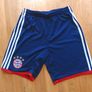 Bayern Munich shirt and shorts Image 4