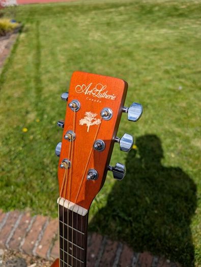 Art & Lutherie Cedar Acoustic Guitar