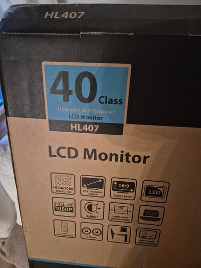 40 inch Monitor