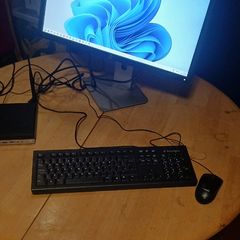 Mini HP EliteDesk 800 G3, 23" Screen