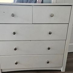 Kids chest of drawers