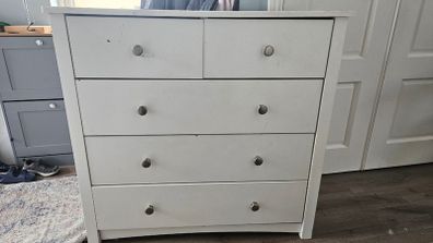 Kids chest of drawers