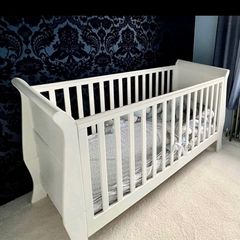 mamas and papas mia cot bed in white