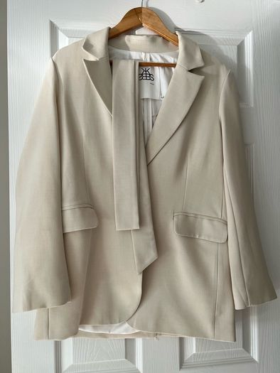 Karen Simonsen  ream Suit