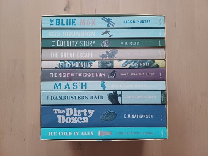 War Books Box Set, Dirty Dozen, Great Escape, MASH, 10 Military Action Paperbacks 2004