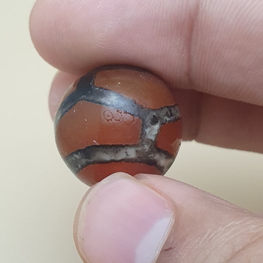 Lot of 2 Vintage Etched Carnelian Agate Beads