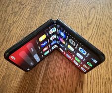Huawei Pura X in excellent condition.  Comes with screen protector and set of cases, including carbon fiber case.  Perfect format for watching social media and videos  Google apps can be installed very easily with easy abroad native app.  Check out full r