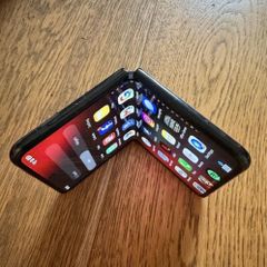 Huawei Pura X in excellent condition.  Comes with screen protector and set of cases, including carbon fiber case.  Perfect format for watching social media and videos  Google apps can be installed very easily with easy abroad native app.  Check out full r