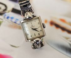 Vintage Art Deco 1930s Omega Swiss Made Lady's Watch  Mechanical Wind up Swiss Watch