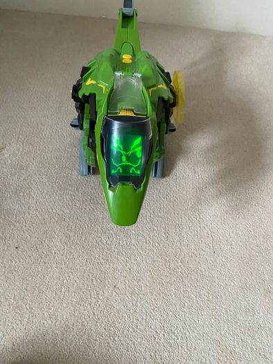 3x transformers  switch and go dino witch sounds and lights   Excellent condition like new  Perfect working order