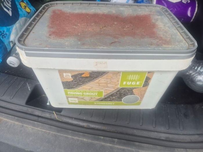 20kg bucket of ready mix paving grout