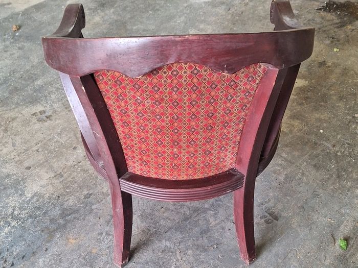 Selection of wooden coffee tables / chairs