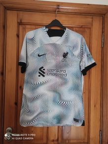 New Nike Liverpool away 2022/23 jersey(large)