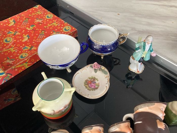 Royal doulton Goabel humble Wade Denton toy tea set figurine lot