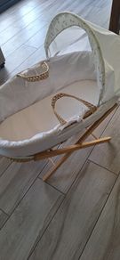 Moses Basket with stand
