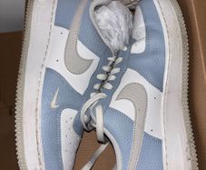 Size 6 Nike Shoes